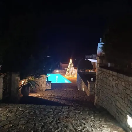 Malvazios With Sea And Pool View * 기티오